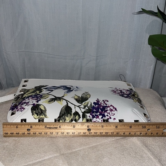 White House Black Market Clutch - Picture 6 of 7